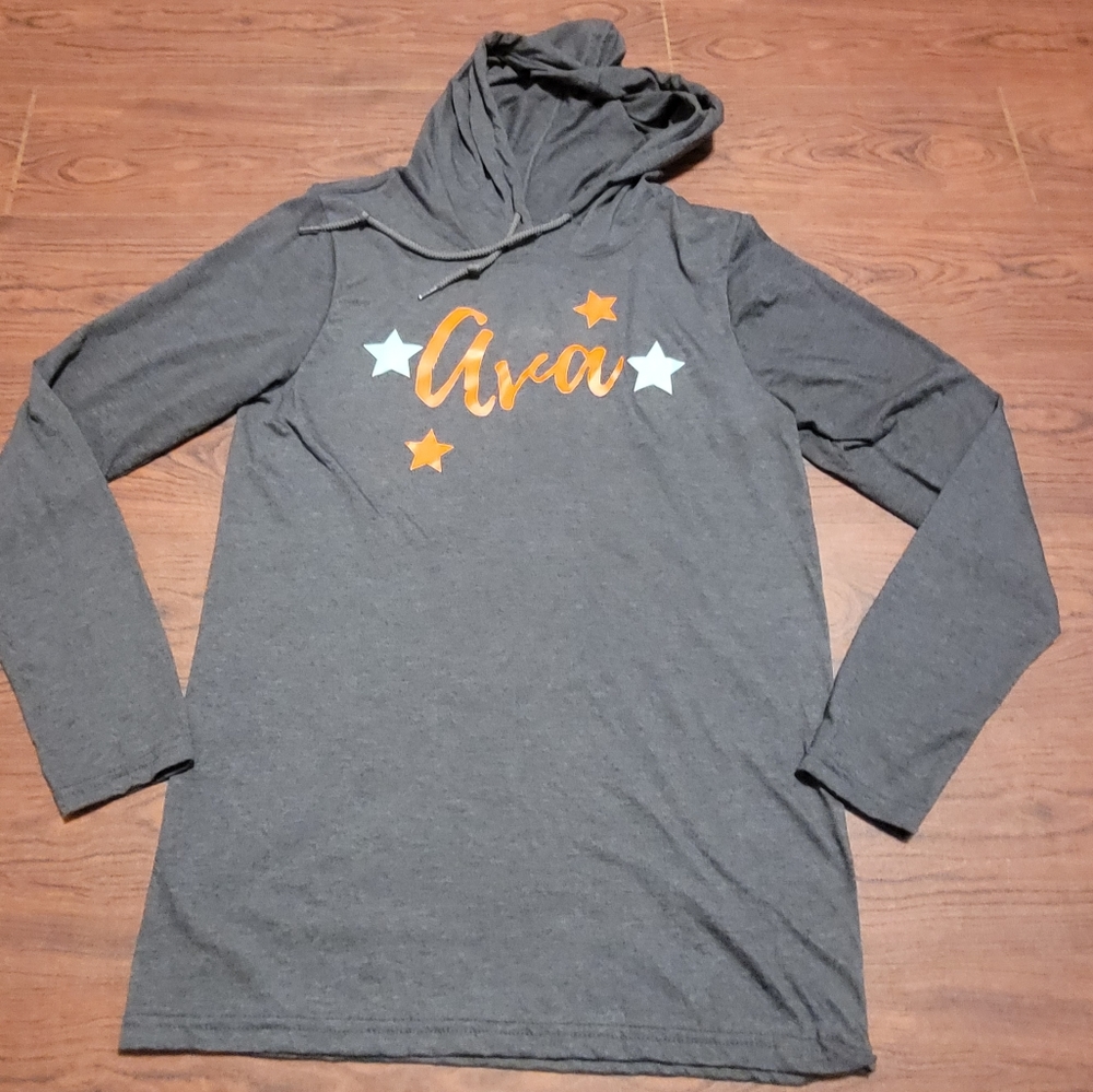 Gray pullover hoodie with Ava in orange and teal size small